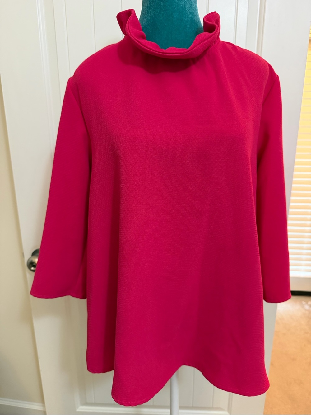 Pomander Place Bright Pink Top with Ruffled Mandarin Collar Back Bow Sz Large